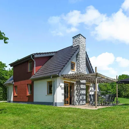 酒店 4-person Bungalow In The Holiday Park Landal Hochwald Kell am See