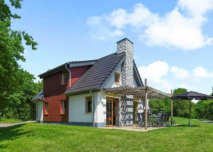 Hotel 4-person Bungalow In The Holiday Park Landal Hochwald Kell am See