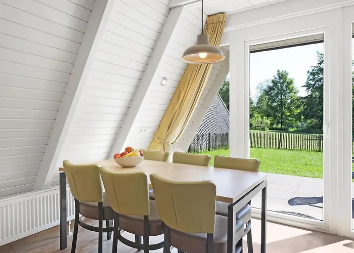 4-person Bungalow In The Holiday Park Landal Hochwald Hotel *